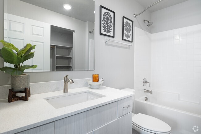 2BD, 2BA - 1021SF - Telluride Apartments