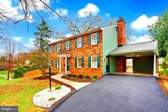 Building Photo - 7109 Davis Ct