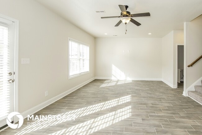 Foto del edificio - 7213 Deer Springs Way