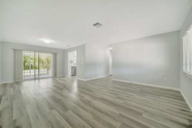 Building Photo - 3816 1st Ave W