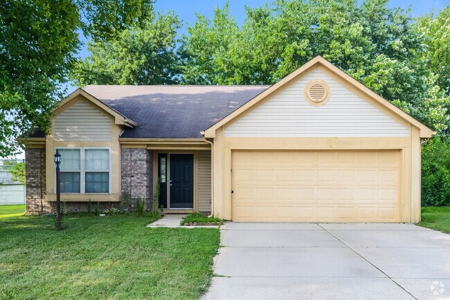 Building Photo - 2043 Glendora Dr