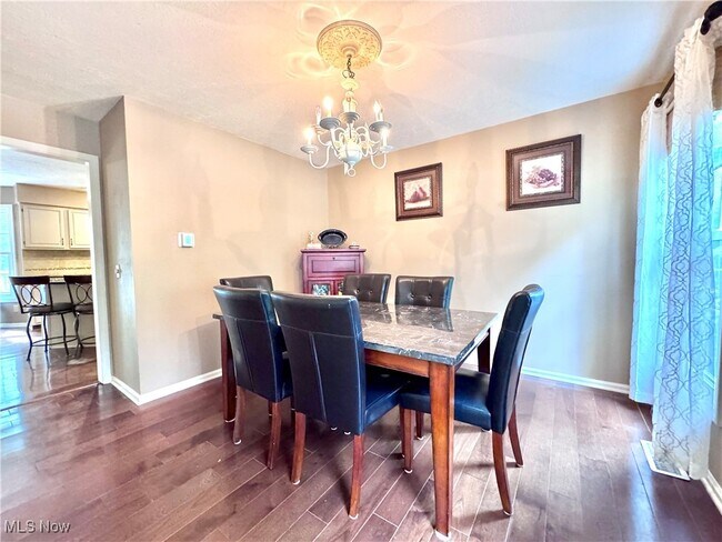 Foto del edificio - 5825 Nicholson Dr