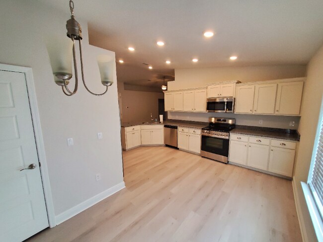 Building Photo - 5037 Quarter Deck St