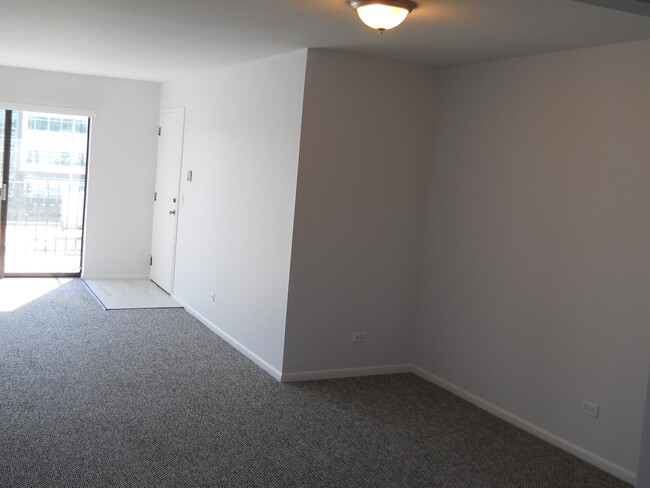Building Photo - 104 Steeple Dr