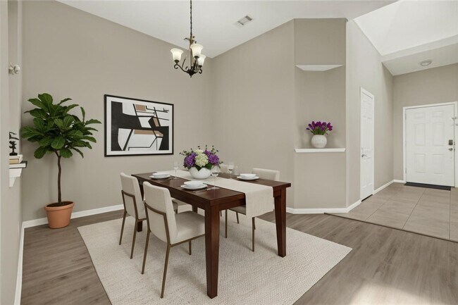 Building Photo - 8123 Solara Bend Ct