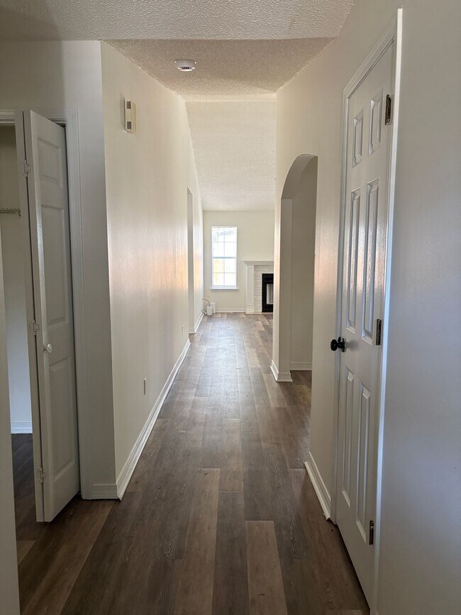 Foto del edificio - 192 Wright Cir