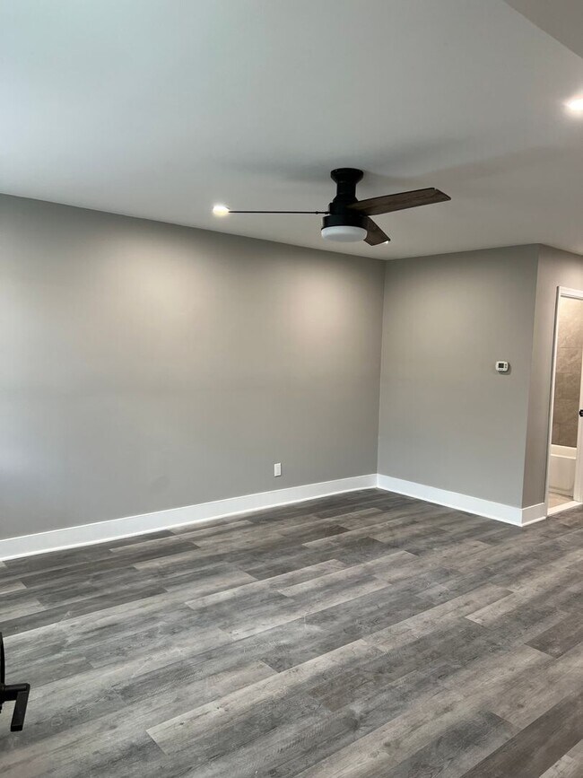 Foto del edificio - Washington Square 2 Bedroom