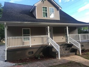 Building Photo - 1229 Bell St