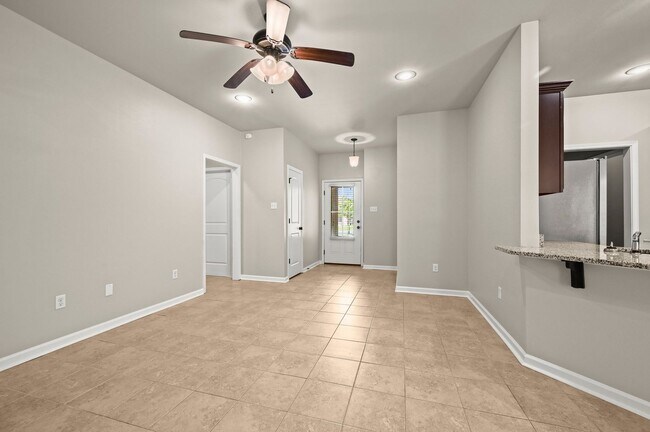 Building Photo - 15339 Mossystone Dr