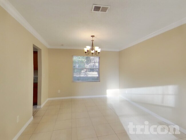 Foto del edificio - 842 Benchwood Ct