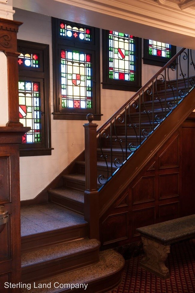 Foto del edificio - 250 Melwood Ave