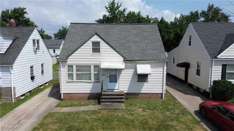 20801 Franklin Rd Maple Heights, OH 44137 – photo 1 of 9