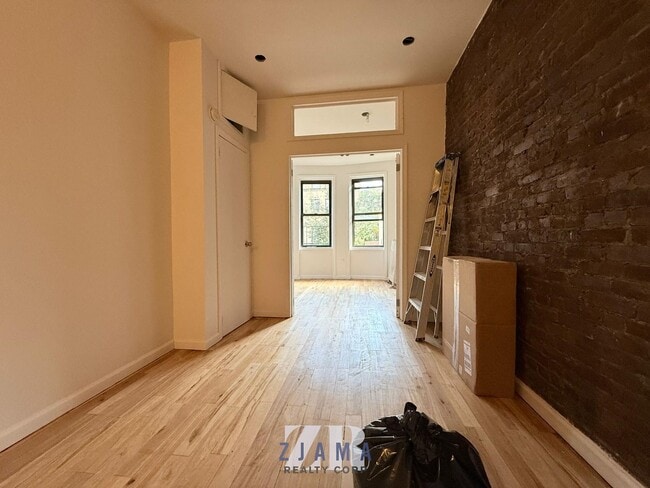 Building Photo - 647 Prospect Pl