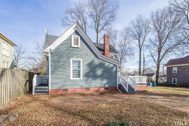 Building Photo - 1810 Vale St