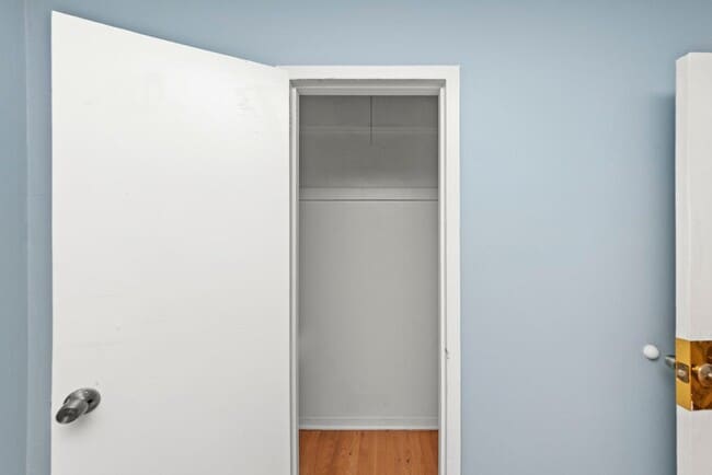 Foto del edificio - 1360 W Touhy Ave