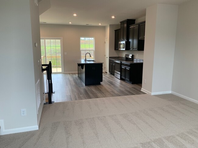 Building Photo - 252 Brier Summit Pl