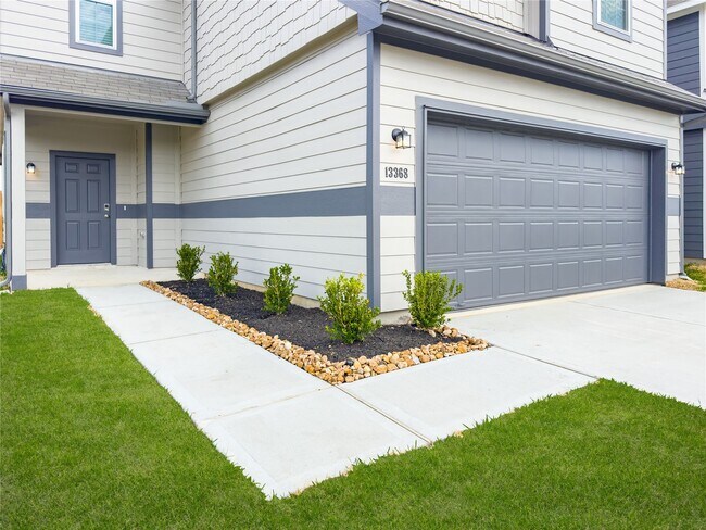 Building Photo - 13368 Burbot Dr