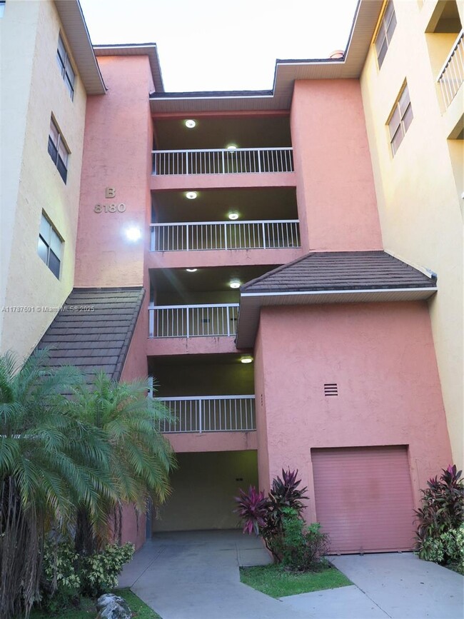Foto del edificio - 8180 Geneva Ct