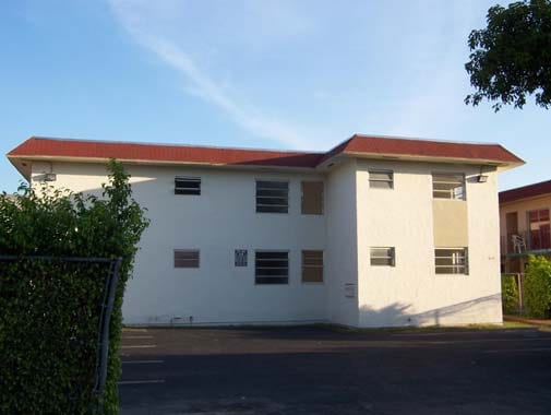 Building Photo - Alt View - 2175 NW 19th Ter