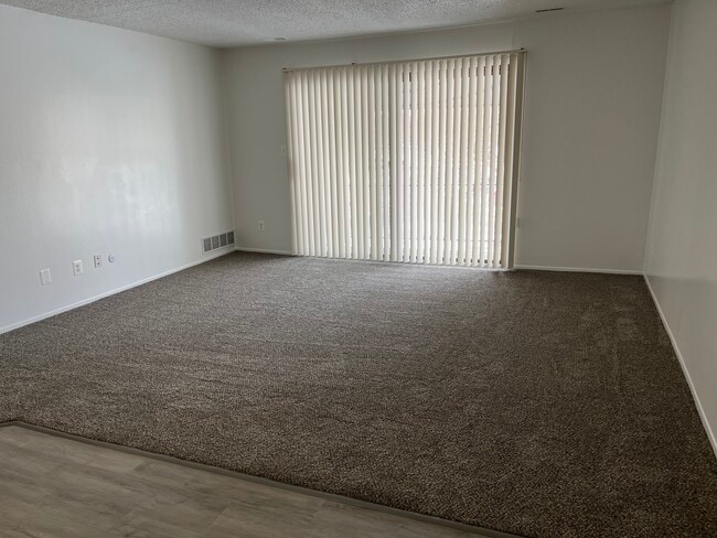 Building Photo - Charles Hamlet