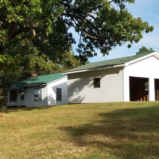 Foto del edificio - 2 br, 1 bath House - 1126 US Highway 60 W