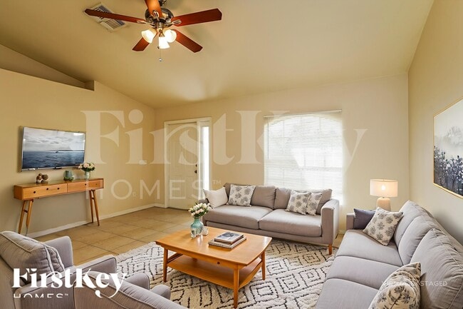 Building Photo - 4302-4312 12th St W