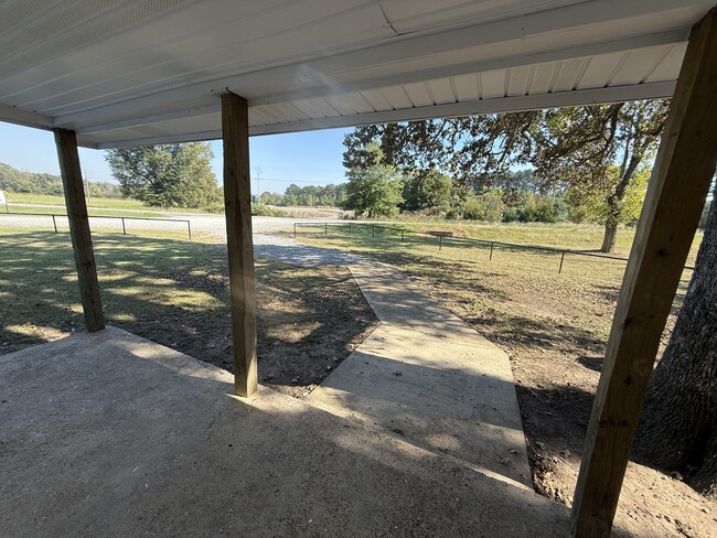 Building Photo - 757 Martin Rd