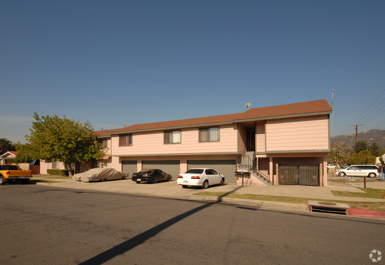 Primary Photo - 435 E 8th St