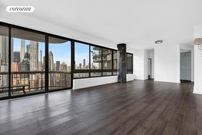 Building Photo - 167 E 61st St