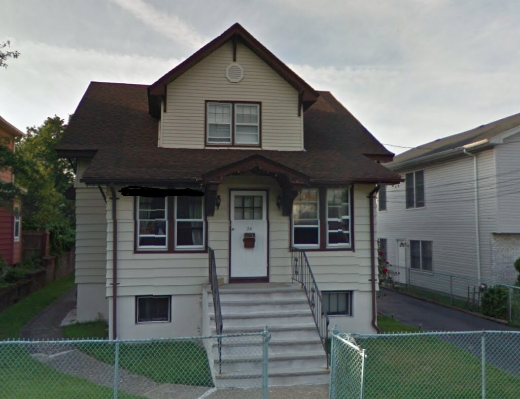 Primary Photo - 24 Summit Ave