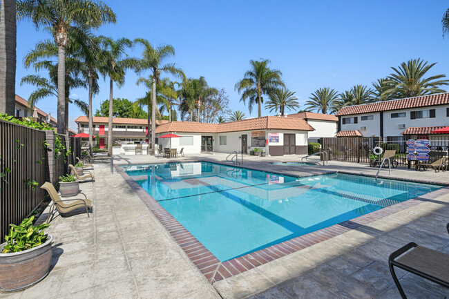 Foto del edificio - Courtyards At South Coast