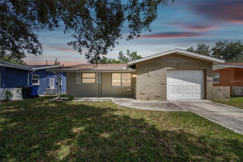 Foto principal - 5527 18th Ave N