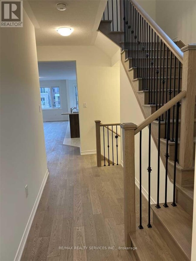 Photo du bâtiment - 40 Spinland St