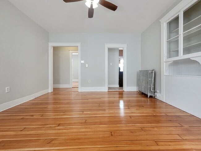 Building Photo - 35 Dunlap St