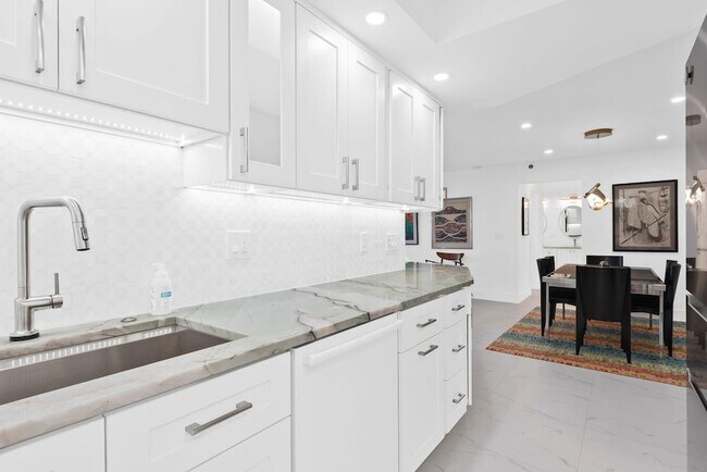 Foto del edificio - 3215 S Ocean Blvd
