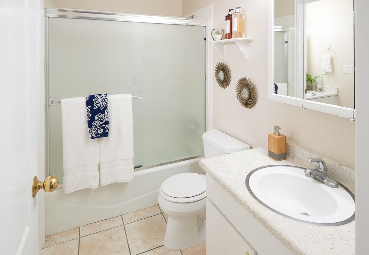 Building Photo - 13th East 7-8