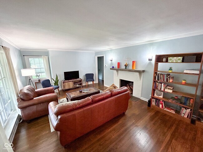 Foto del edificio - 5805 Norwaldo Ave