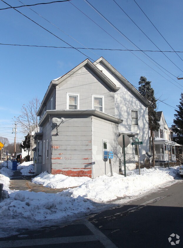 44 Prince St, Kingston, NY 12401 Apartments in Kingston, NY