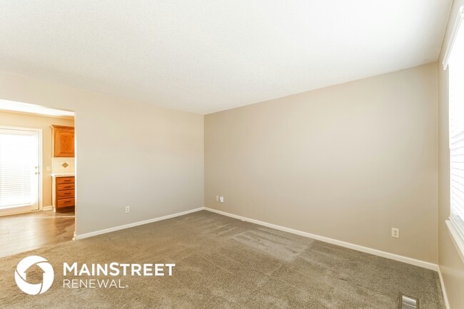 Foto del edificio - 1513 W Poplar St