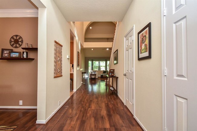 Building Photo - 1211 Deerbrook Dr