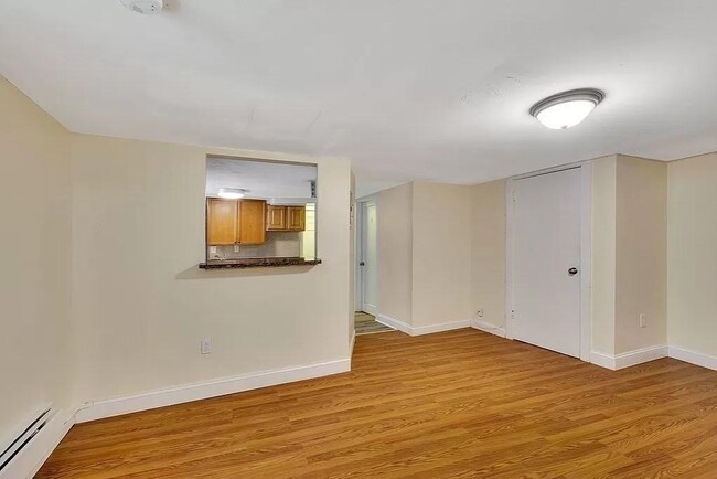 Building Photo - 28 Braemore Rd