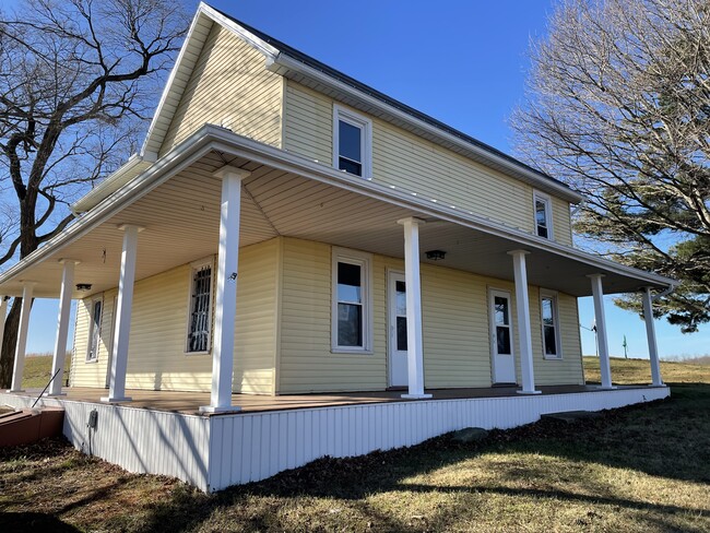 Building Photo - 34145 Kennedy Ridge Rd