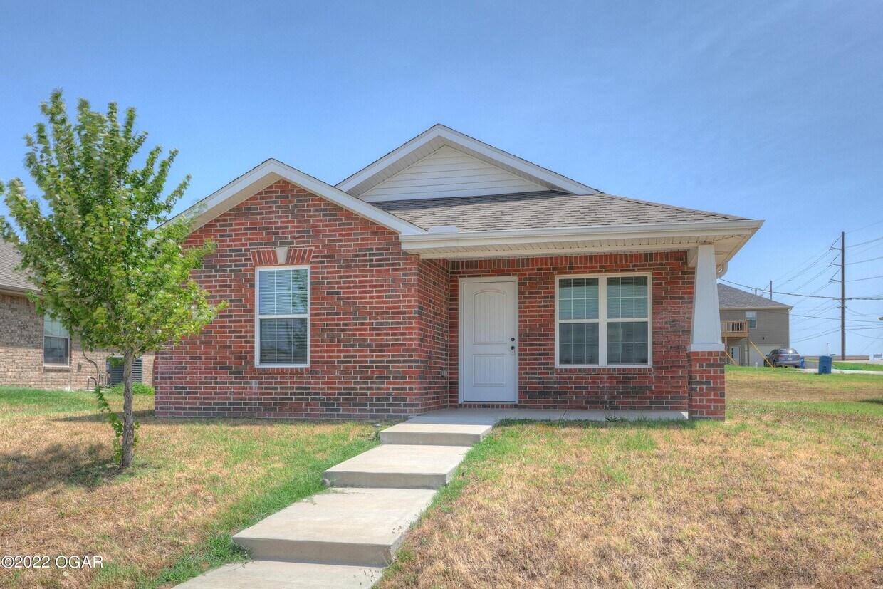 2521 Bird Ave, Joplin, MO 64804 Condo for Rent in Joplin, MO
