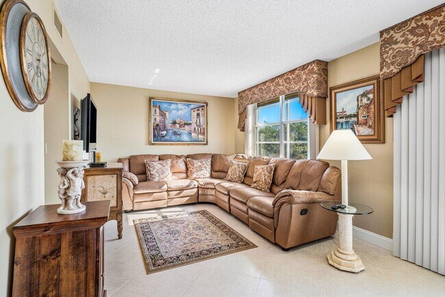 Den - 6200 NW 2nd Ave