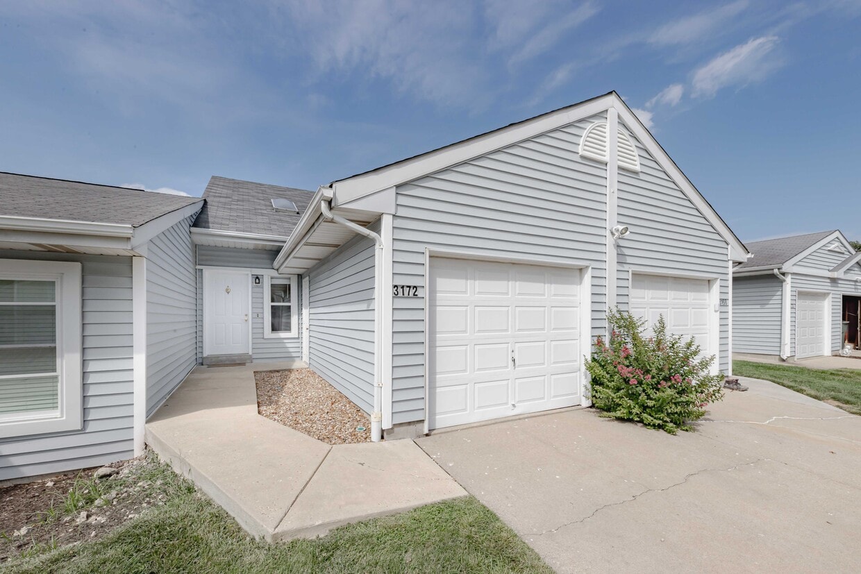 3172 Meadow Trail Dr, Saint Peters, MO 63376 Townhome Rentals in