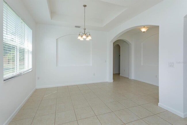 Foto del edificio - 16792 Meadows St
