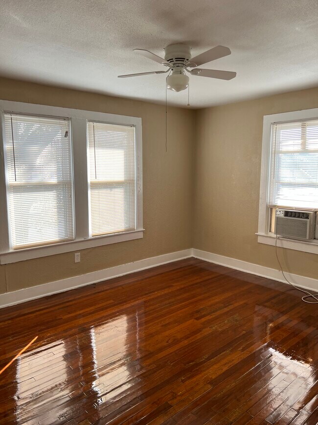 BEDROOM #2 - 3076 Nicholson Dr