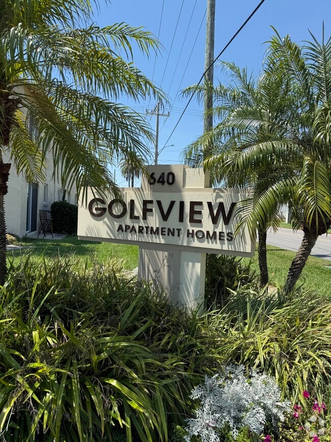 Building Photo - Golfview Apartments