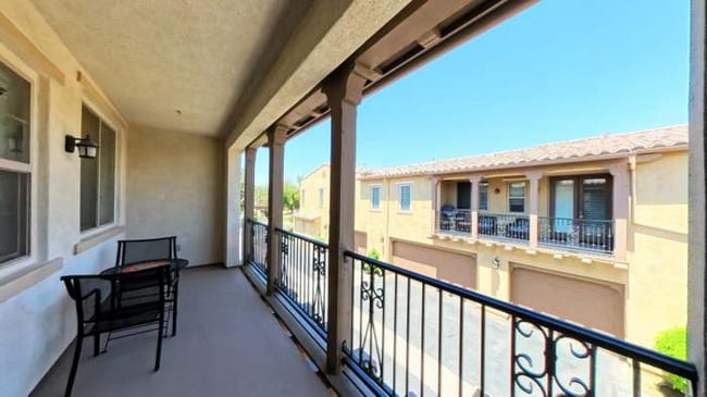 Building Photo - 238 Paseo Bravo
