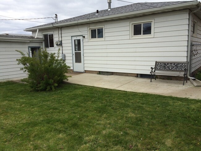 Building Photo - 4026 Ella Ave